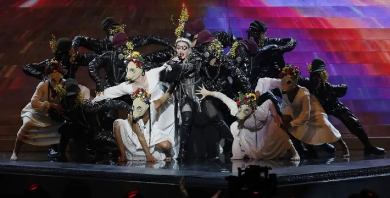 Μια θλιβερή Madonna στη Eurovision