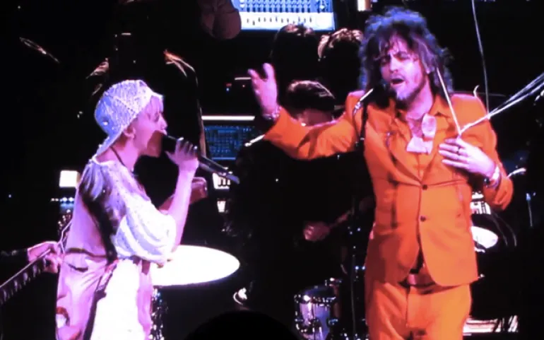 A Day In The Life-Flaming Lips/Miley Cyrus στον Conan