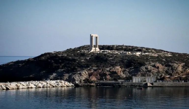 Η Νάξος στην κορυφή της λίστας με τα 20 καλύτερα ελληνικά νησιά