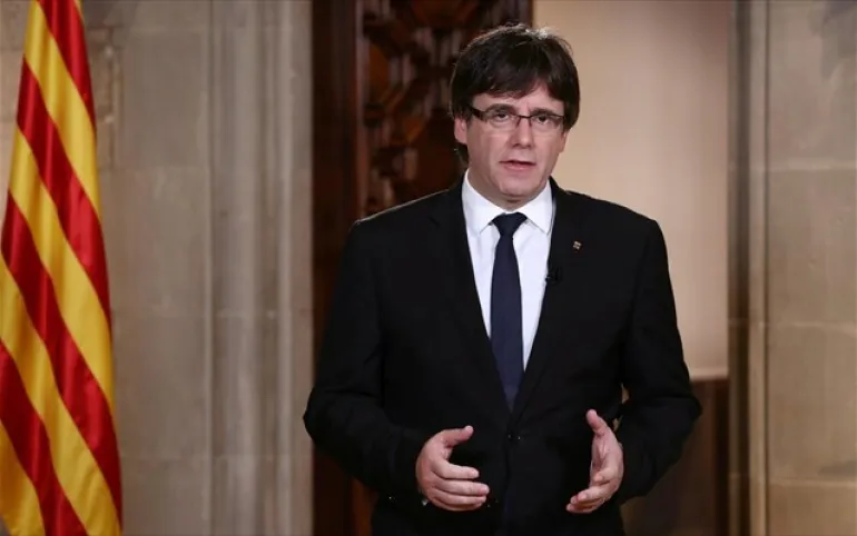 Διαμεσολάβηση ζητεί ο κυβερνήτης της Καταλονίας - Να επιστρέψει στη νομιμότητα τον καλεί η Μαδρίτη