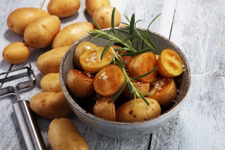 Πόσες θερμίδες έχουν και πόσο υγιεινές είναι οι αγαπημένες μας πατάτες;
