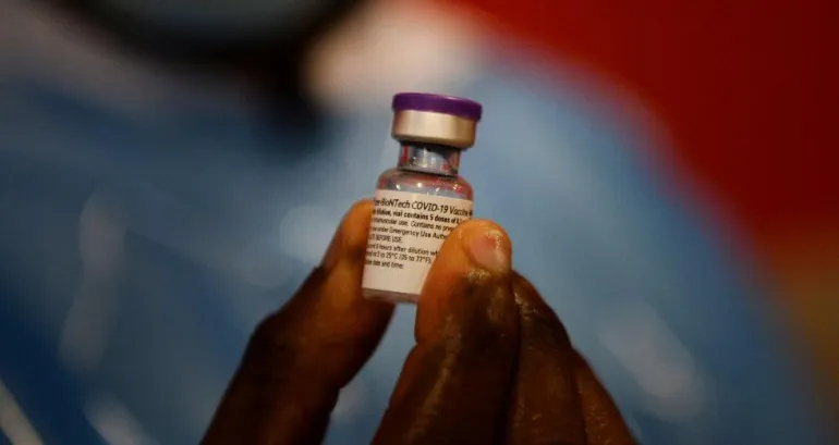 Αθηνά Λινού: Για την χορήγηση του εμβολίου στους 30άρηδες