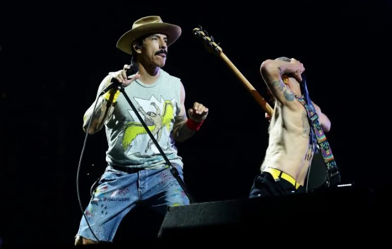 Οι Red Hot Chili Peppers θα πουλήσουν τα τραγούδια τους 140 εκατ. δολάρια