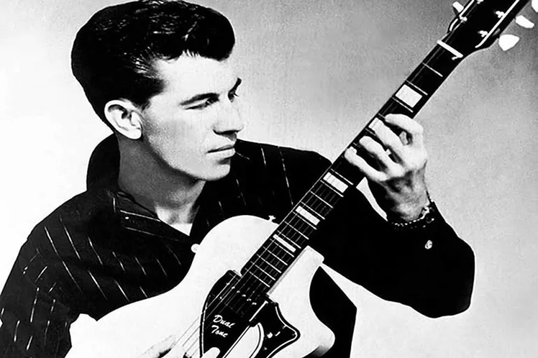 LINK WRAY AND THE WRAYMEN – Rumble (1958), άφησε τα ίχνη του στην αιωνιότητα