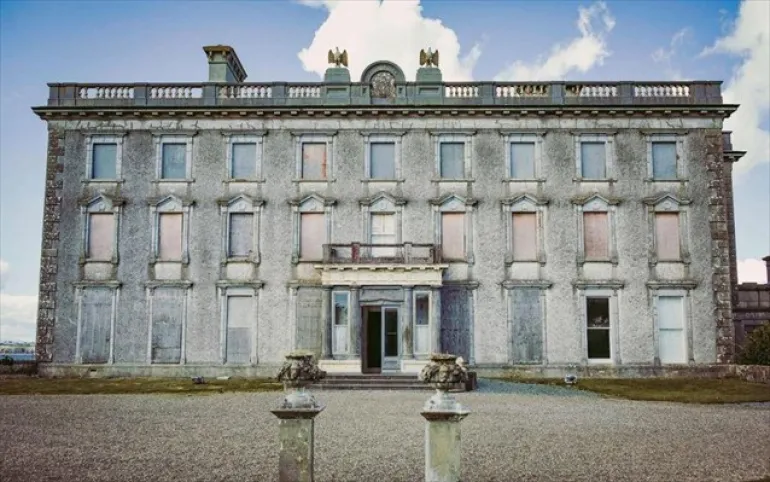 Πωλείται το στοιχειωμένο «σπίτι του διαβόλου» στην Ιρλανδία - Τι λέει ο μύθος