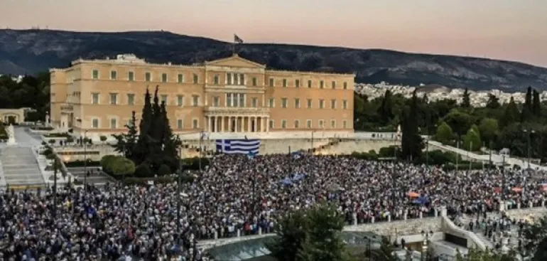 Στους ρυθμούς του συλλαλητηρίου η Αθήνα