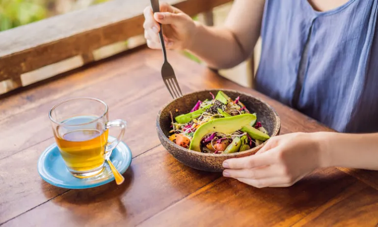 5 απλοί τρόποι για να μειώσετε την όρεξη για φαγητό