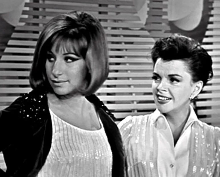 B. Streisand με Judy Garland 56 χρόνια πριν