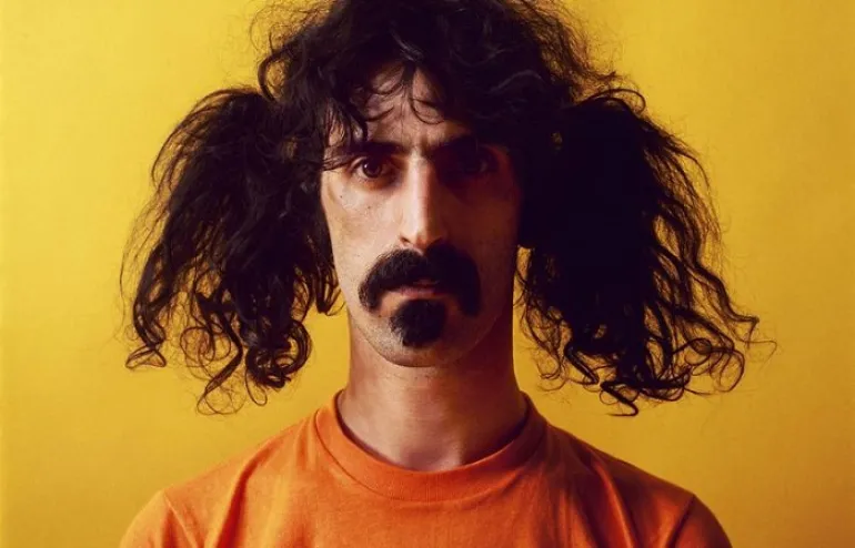 Frank Zappa: «Ένας ιδιοφυής ροκ Satirist...» !!!
